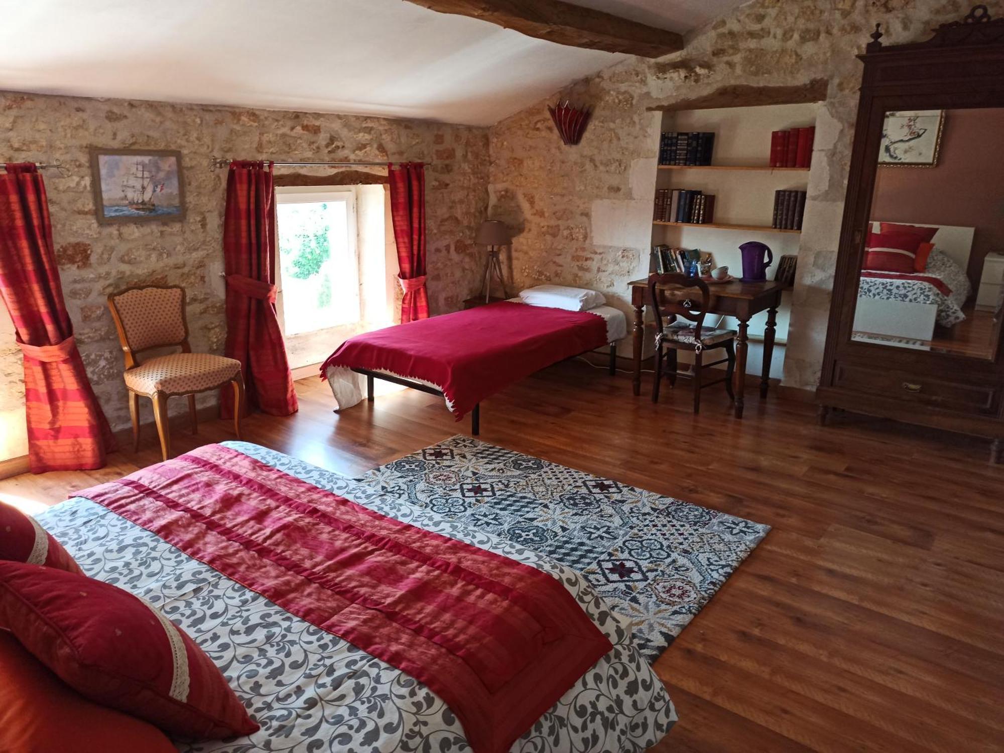 La Pastorale Bed & Breakfast Beurlay Room photo